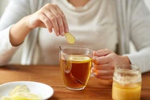 Thanh lọc cơ thể mỗi ngày với nước detox tự pha