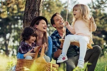 Bí quyết gắn kết gia đình có con riêng, con chung 