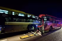 Khởi tố vụ xe khách tông nhau làm 3 người chết trên cao tốc