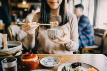 Ăn ít chiên rán, sống lâu khỏe mạnh như người Nhật