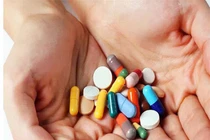 Chữa bệnh qua mạng, coi chừng rước họa