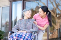 Có nên gửi cha mẹ vào viện dưỡng lão?