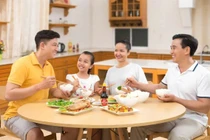 Hạnh phúc gia đình bắt đầu từ mâm cơm chung