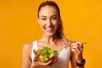 Ăn sáng thế nào để no lâu, không tăng cân?