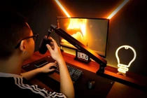 Làm việc ca đêm nguy cơ rối loạn nội tiết và sức khỏe lâu dài