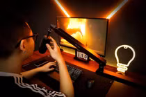 Làm việc ca đêm nguy cơ rối loạn nội tiết và sức khỏe lâu dài