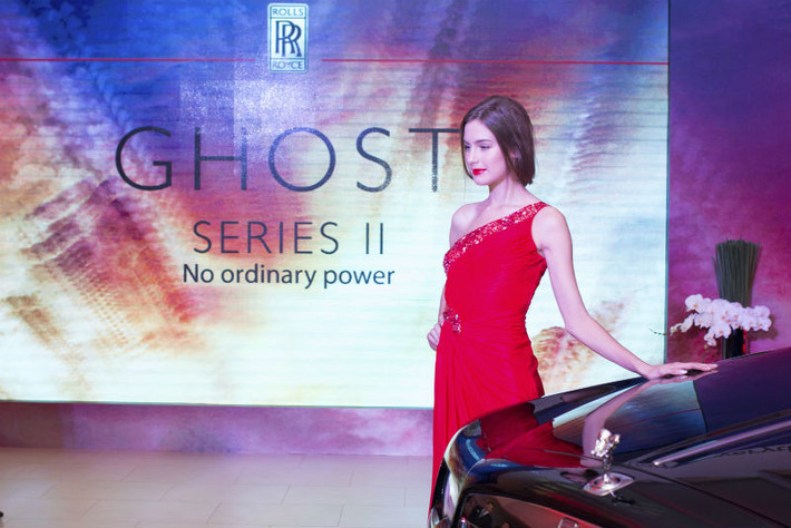 Hôm nay (3/12), Rolls-Royce Motor Cars Hà Nội lần đầu tiên giới thiệu Ghost Series II tại Việt Nam - dòng xe được tạo nên dựa trên những nét ưu việt của Ghost vốn đã được ưa thích và thành công trên thế giới.