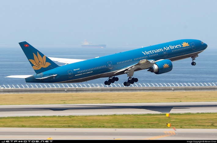 Ngày nay, Việt Nam là một trong số rất nhiều quốc gia sử dụng máy bay của hãng Boeing. Thiết kế rộng rãi cùng nội thất sang trọng luôn là sự lựa chọn hoàn hảo cho các đại gia lắm tiền muốn được hưởng những tiện nghi tốt nhất.