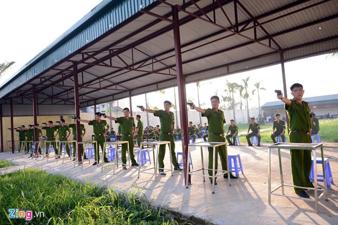 Để phục vụ cho công tác học tập của các chiến sĩ cảnh sát tương lai, trong khuôn viên của học viện còn có khu trường bắn thực địa và điện tử.