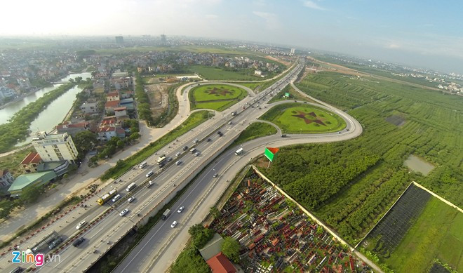 Tháng 2/2007, cầu Thanh Trì mới khánh thành và thông xe. Đây là cây cầu lớn nhất trong dự án các cây cầu của Hà Nội bắc qua sông Hồng. Cầu bắt đầu từ điểm cắt quốc lộ 1A tại Pháp Vân (Thanh Trì), điểm cuối cắt quốc lộ 5 tại Sài Đồng (Gia Lâm).