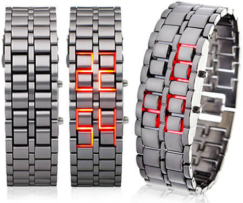 Đồng hồ thép Samurai (Iron Samurai watch) được làm từ thép cácbon, nguyên liệu làm ra kiếm Samurai. Chữ số chỉ giờ và phút hiển thị trong những rãnh thép có màu đỏ được nhà sản xuất ví như những giọt máu dũng sĩ. Màn hình LED thực ra dấu bên trong khuôn của dây đeo. Đồng hồ bán với giá 15 USD.