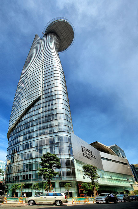 Tòa tháp hình búp sen cao 68 tầng Bitexco Financial Tower tại TP.HCM do Tập đoàn Bitexco đầu tư được Kênh truyền hình CNN (Mỹ) và Hãng thiết kế kiến trúc xây dựng KPF bầu chọn là 1 trong số 25 công trình ấn tượng nhất thế giới.