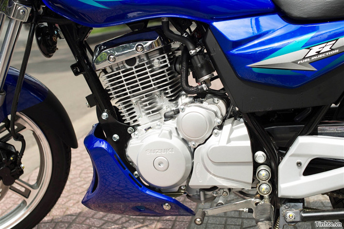 EN150-A được trang bị động cơ 4 thì, xi-lanh đơn, 149cc SOHC, làm mát bằng không khí, tích hợp công nghệ phun xăng điện tử, mang lại công suất 8,8 kW tại 8.000 vòng/phút và mô-men xoắn cực đại 11 Nm tại 6.000 vòng/phút, kết hợp cùng hộp số côn tay 6 cấp. Suzuki EN150-A được bán với giá gần 45 triệu đồng.