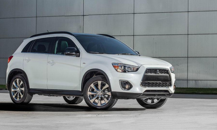 Mitsubishi Oulender Sport: Mẫu crossover hạng trung của Mitsubishi dự kiến sẽ ra mắt tại nước ta vào quý 3 và sẽ là đối thủ cạnh tranh trực tiếp với Honda CR-V, Mazda CX-5.