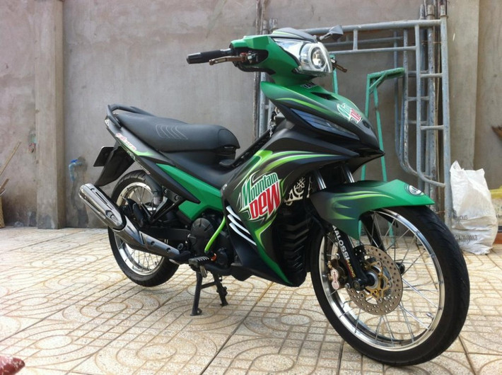 Yên được gọt mỏng nhìn mảnh mai và thanh thoát.