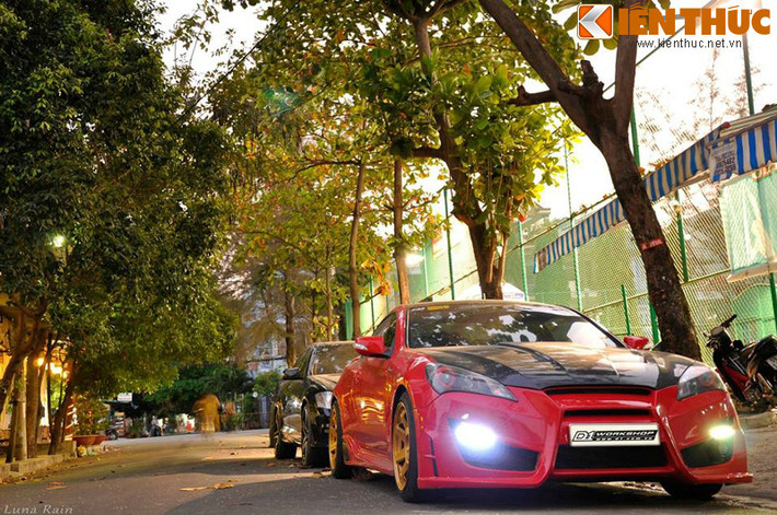Genesis độ dàn Body Kit của Tomado và cửa cánh chim cắt chéo.