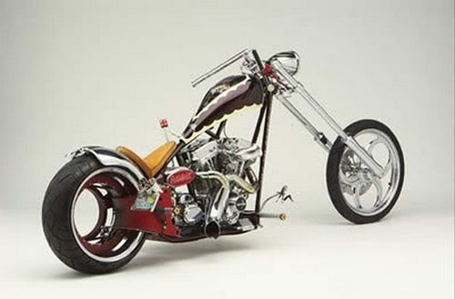 Hubless Harley Davidson trông có vẻ đơn giản nhưng loại xe này thực sự độc đáo, tạo ấn tượng mạnh đối với người xem. Loại xe này có giá lên tới 155.000 USD (khoảng 3,3 tỷ đồng).