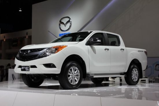 Mazda BT-50: Tiêu thụ 1.022 chiếc trong 7 tháng đầu năm 2014. Mazda BT-50 đang tỏ ra là mẫu bán tải có sự tăng trưởng ấn tượng khi vượt qua các đối thủ để nắm chắc vị trí thứ 2 tại Việt Nam. Xe sử dung động cơ dầu I5 có hỗ trợ tăng áp, kết hợp với hệ dẫn động 4 bánh và hộp số tự động 6 cấp với hệ thống gài cầu điện tử.