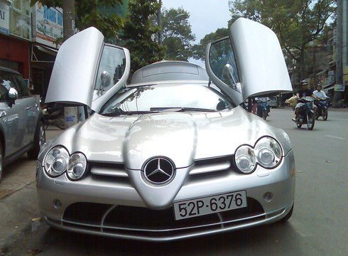 Mercedes SLR McLaren.