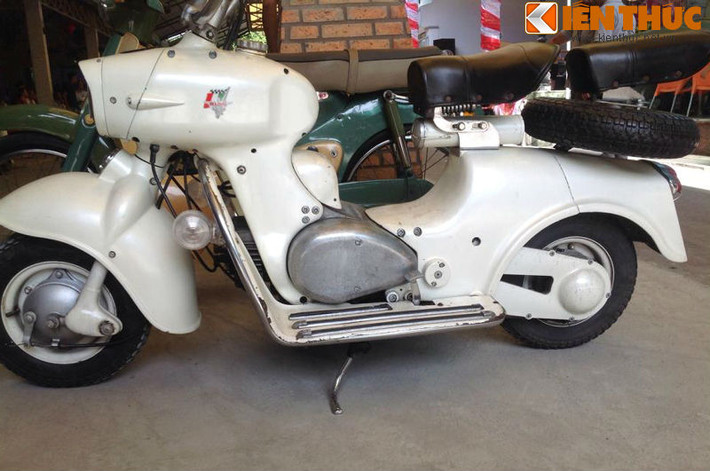 Giá thành quá đắt khiến Rumi Formichino không thể cạnh tranh nổi với các hãng xe khác như Vespa và Lambretta. Rumi buộc phải ngưng sản xuất vào năm 1960, nhưng chất lượng và đẳng cấp của nó thì được đánh giá như là Rolls-Royce của Scooter. Ảnh: Rumi Formichino nguyên bản.