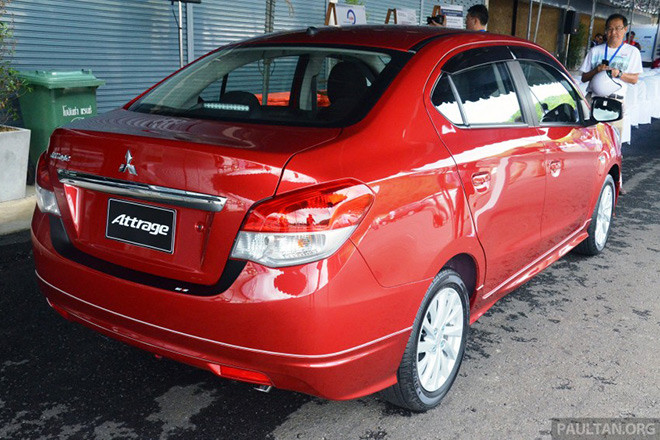 So với đối thủ Toyota Vios, chiều dài cơ sở của cả hai mẫu xe là tương đương. Tuy nhiên, chiều dài và chiều rộng tổng thể của Vios lớn hơn trong khi chiều cao lại nhỏ hơn.