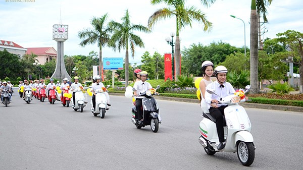 Đặc biệt, tối 9-10/8 sẽ diễn ra buổi lễ tái hiện tiệc cưới phong cách hoàng gia.