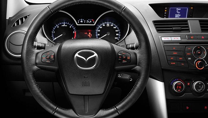 Xe có công suất tối đa 197 mã lực tại 3.000 vòng/phút và mô-men xoắn cực đại 470Nm tại 1.750 - 2.500 vòng/phút. Hiện có 2 bản là BT-50 3.2L có giá 770 triệu và BT-50 2.2L có giá 680 triệu/chiếc. Trong thời gian tới, Mazda sẽ còn tung ra thị trường phiên bản BT-50S với nhiều nâng cấp về ngoại hình và phụ kiện.