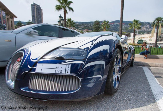Mặc dù Bugatti đã tung ra rất nhiều phiên bản đặc biệt dựa trên siêu xe Veyron, nhưng L'Or Blanc vẫn là mẫu xe dễ nhận biết nhất.