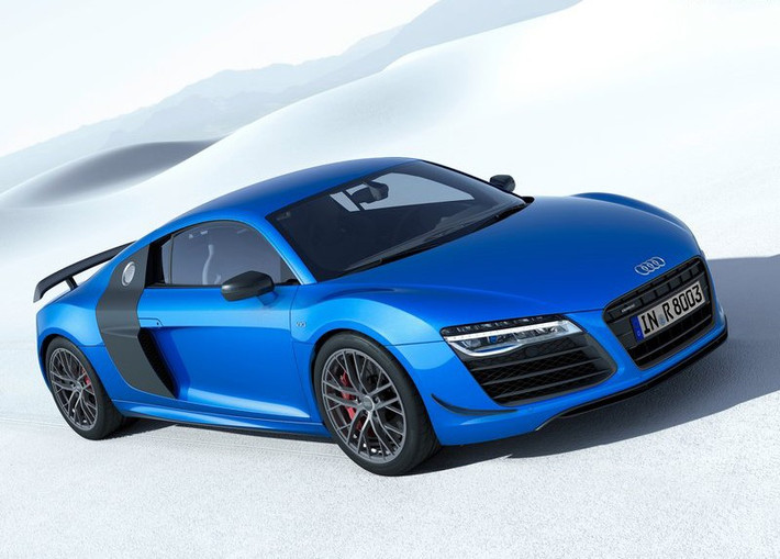 Audi R8 là một trong những chiếc siêu xe nhanh nhất, mạnh nhất mà Audi từng sản xuất dưới dạng phiên bản thương mại. Audi R8 LMX 2015 cũng là mẫu xe đầu tiên trên thế giới được trang bị công nghệ đèn pha Laser tiên tiến do chính Audi phát triển.