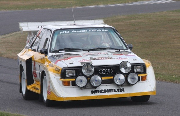 Sport Quattro S1: Năm sản xuất 1985. Nếu Quattro là một ngôi sao, thì chiếc Sport Quattro S1 chắc chắn là một siêu sao. Audi đã trang bị cho dòng xe thể thao này động cơ I5 có sức mạnh đến 591 mã lực. Hãng cũng đã giảm thiểu tính không ổn định của bộ tăng áp, khiến cho lưu lượng khí điều hòa và hoạt động hiệu quả bên trong động cơ.