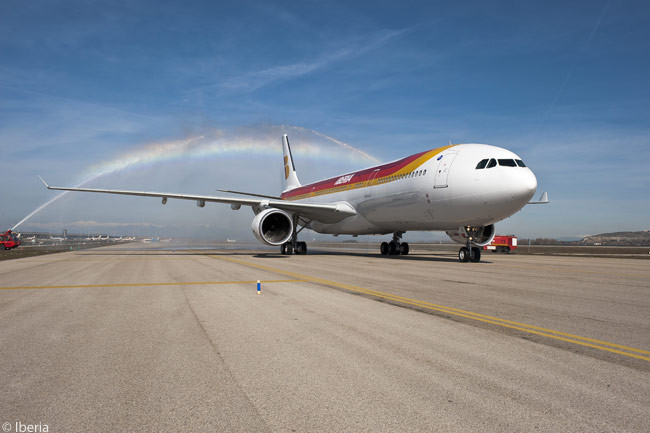 Ra mắt từ năm 1992, Airbus kì vọng A330 có thể cạnh tranh trực tiếp với đối thủ Boeing. Tất cả các thiết kế đều đạt chuẩn ETOPS dành cho các mẫu máy bay dân dụng tại châu Âu.