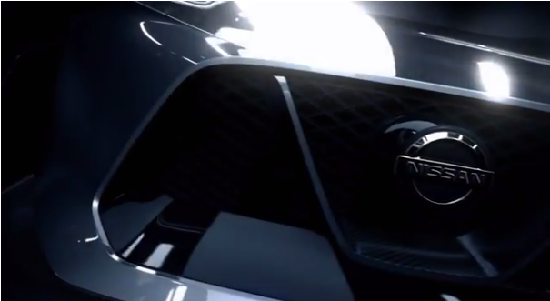 Lưới tản nhiệt mới làm nổi bật Logo Nissan trước mũi xe là điểm nhấn mà hãng muốn đem tới người hâm mộ.