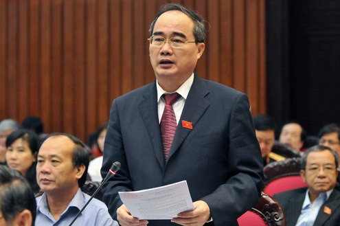 Ông Nguyễn Thiện Nhân sinh ngày 12/06/1953, quê quán Trà Vinh, là con của cố Giáo sư, bác sĩ Nguyễn Thiện Thành.