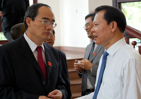 Tháng 5/1997-12/1999, ông làm Ủy viên, Giám đốc Sở Khoa học, Công nghệ và Môi trường TP HCM; Đại biểu Quốc hội khóa X. Tháng 12/1999-5/2001: ông làm Ủy viên, Phó Chủ tịch UBND TP HCM. Tại Đại hội đại biểu toàn quốc lần thứ X của Đảng, ông được bầu vào Ban chấp hành Trung ương Đảng. Năm 2002, ông được phong học hàm Giáo sư kinh tế.