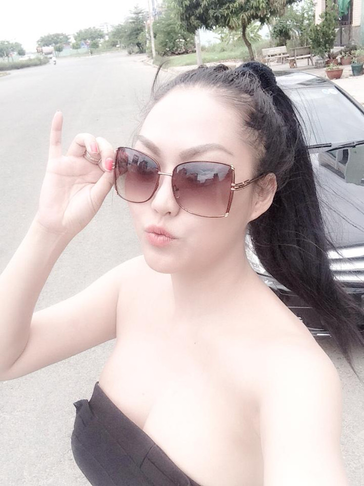 Phi Thanh Vân tỏ ra rất hài lòng với ngôi nhà này. Cô cũng đăng tải những hình ảnh của mình khi đi xem nhà. Trong thời gian gần đây, Phi Thanh Vân ít tham gia hoạt động nghệ thuật mà tập trung vào spa làm đẹp và những sản phẩm tắm trắng mang thương hiệu của riêng mình.