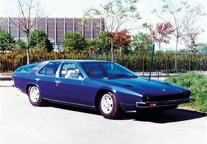 Lamborghini dài nhất từng được xuất xưởng là Faena.