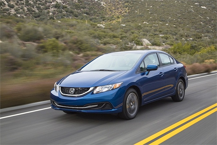 8. Honda Civic bị rơi xuống vị trí thứ 8 do doanh số giảm 13.8% so với tháng trước, có nghĩa Honda chỉ tiêu thụ được 34.032 xe trong tháng 8 vừa qua. Cộng gộp, Honda đã bán được 231.167 chiếc Civic kể từ đầu năm.