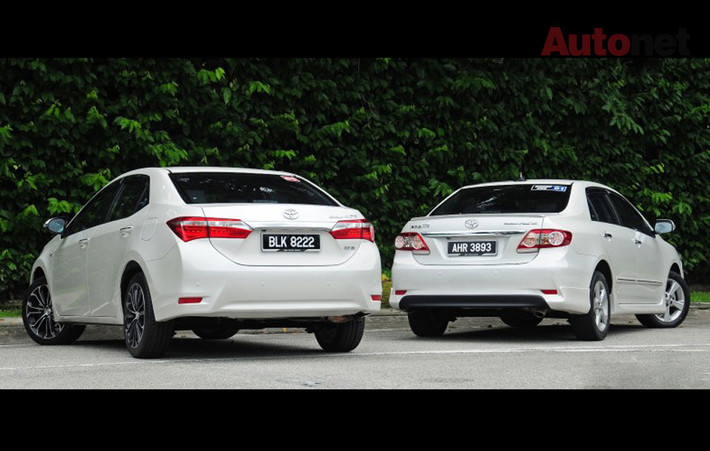 Theo Toyota, thiết kế trên giúp khoang để chân của mẫu xe mới (xe trái) lớn hơn, tạo tư thế ngồi thoải mái hơn.