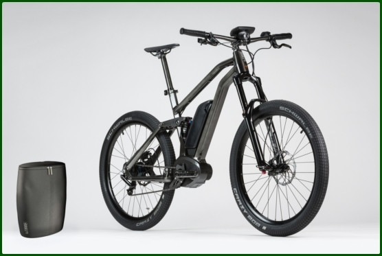 Có tổng cộng 4 phiên bản khác nhau trong dòng xe đạp điện Starckbike là Mud, Asphalt, Sand và Snow. Mud là dòng xe được thiết kế cho nhiều chuyến đi ở nhiều loại địa hình khác nhau. Dòng xe này đặc biệt không có phần chắn bùn. Phần khung sườn có sự kết hợp giữa dạng ống tròn và hình hộp. Phụ tùng thuộc hàng cap cấp.
