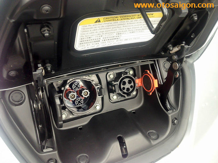 Leaf có vận tốc tối đa 107 km nếu được sạc đầy pin.