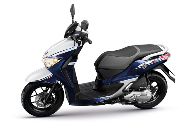Kích thước tổng thể của xe là dài 1.851 mm, rộng 683 mm và cao 1.102 mm. Trục cơ sở xe dài 1.256 mm, chiều cao yên xe ở mức 740 mm và khoảng sáng gầm xe 139 mm.