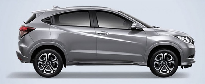 Khách hàng của Honda tại Thái Lan có thể lựa chọn màu ngoại thất HR-V gồm:Alabaster Silver, Crystal Black Pearl, White Orchid Pearl, Ruse Black Metallic và Morpho Blue Pear.