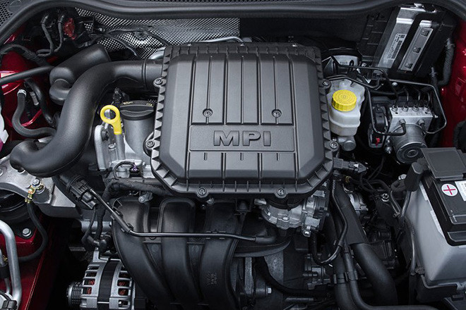 Giá sau thuế của Volkswagen Polo phiên bản 1.6MT là 737 triệu đồng còn phiên bản 1.6AT có giá 796 triệu đồng.