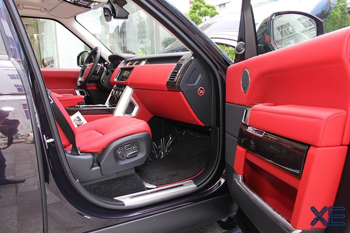 Range Rover thế hệ mới không chỉ hoàn thiện khả năng vận hành mà còn được hãng nâng cao về độ sang trọng tiện nghi, thông qua thiết kế, sử dụng các vật liệu cao cấp, công nghệ hiện đại.