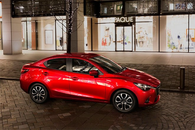 Công nghệ mới, phong cách thiết kế mới, Mazda2 sedan bản 2015 có thể sẽ sớm có mặt tại Việt Nam sau khi trình làng tại Thái Lan trong vài ngày tới.