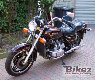 Năm 1980, cũng tại Mỹ, Honda tập trung vào sản xuất và cho ra đời mẫu Gold Wing GL 1100.