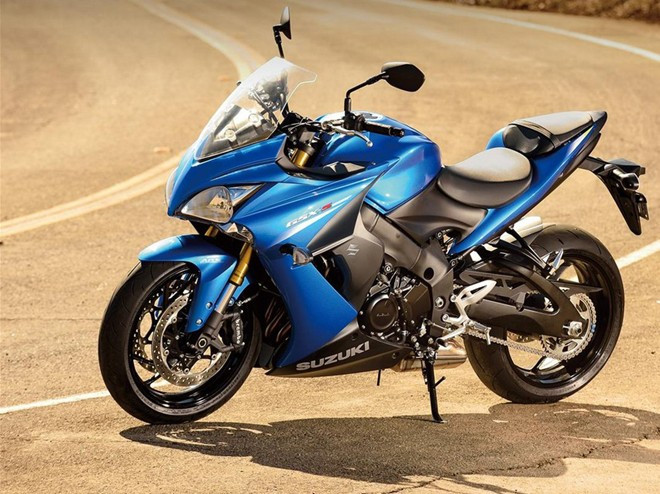 Suzuki GSX-S1000F được đánh giá là mẫu xe đứng vị trí thứ 10 về thiết kế tại triển lãm xe EICMA 2014. Cung cấp sức mạnh cho xe là khối động cơ 999 phân khối, làm mát bằng dung dịch.