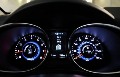 Phiên bản động cơ Diesel 2.2 CRD-i với turbo tăng áp điều khiển điện tử eVGT cho công suất cực đại 197 mã lực và mô-men xoắn cực đại 445 Nm.