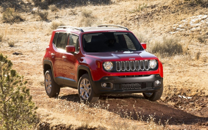 Jeep Renegade là chiếc SUV cỡ nhỏ mới sẽ được sản xuất và bán ra trong năm 2015. Chiếc xe sẽ nằm cùng phân khúc với Honda CR-V, dù không có uy tín cũng như thương hiệu lâu dài như CR-V, nhưng Renegade lại có ưu điểm ở hệ truyền động bốn bánh và hộp số tự động 9 cấp.