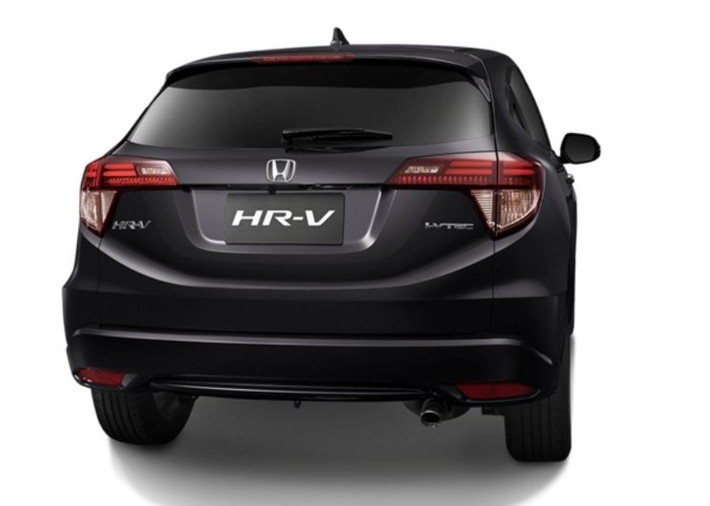 Phiên bản HR-V cao cấp nhất EL được Honda Thái Lan trang bị thêm cửa sổ trời toàn cảnh, đèn hậu LED ống, nội thất màu đen piano, 6 túi khí.